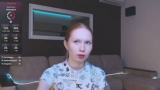 Онлайн чат XXX FoxyMira