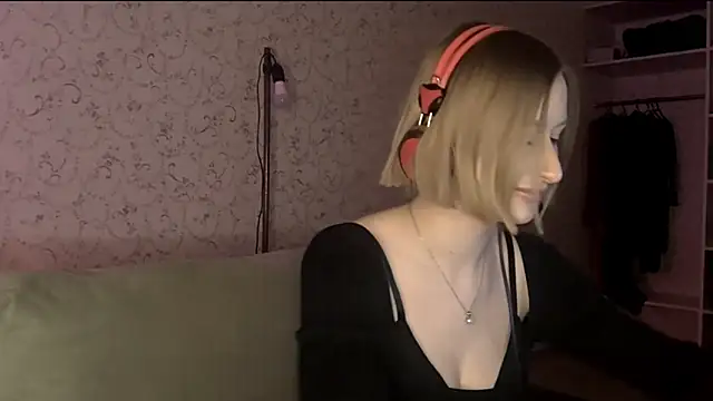 Онлайн чат XXX DeliciaBagnoli