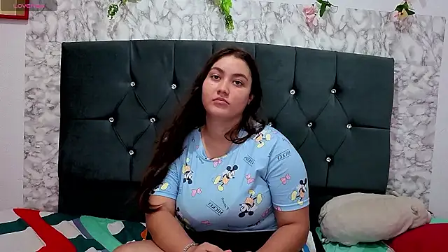 Chat XXX ao vivo de Mikaellaginx