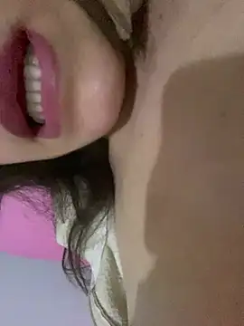 عرض كام yanbenmle