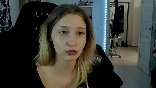 Chat XXX ao vivo de Cassi_Stonem