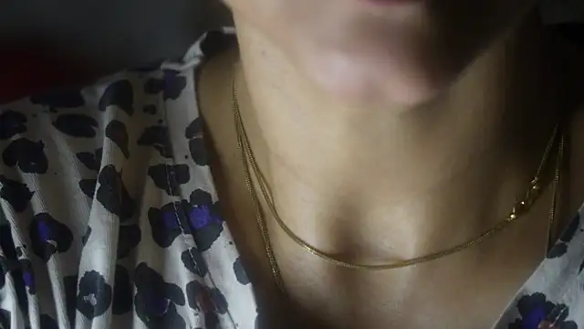 -AyeshaSinghania-'s Live XXX Chat