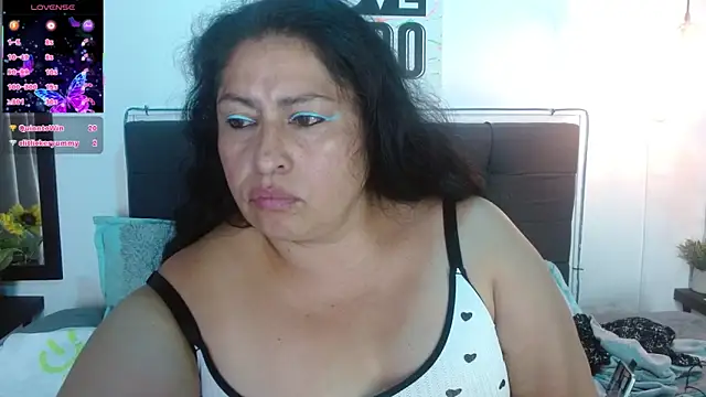 Keyla01_ élő XXX-chatje