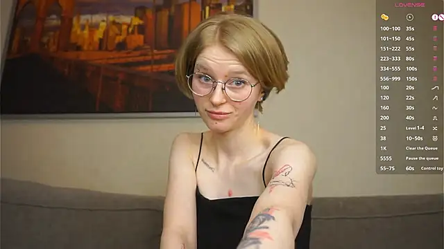 ToyaPletz Chat XXX live