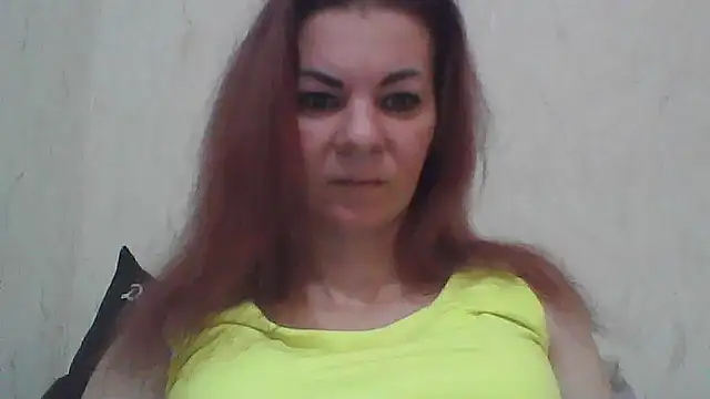 ElluaSmiilee's Webcam Show