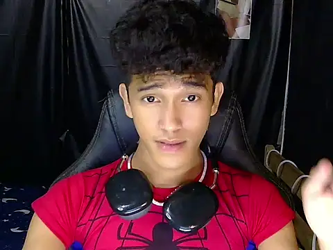 hugekenbigcock's Webcam Show