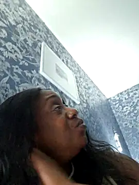 Chat +18 de Ebony-SultryX ao vivo