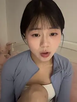 Nana-3のライブXXXチャット