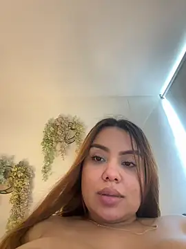 Pokazy przed kamerką – valeria2019hot