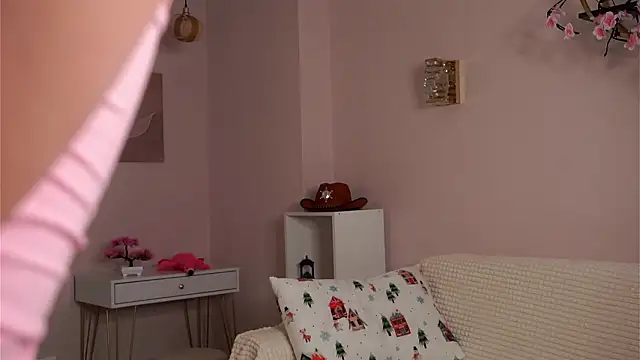 SunnivaCovil Adlı Modelin Canlı XXX Sohbeti