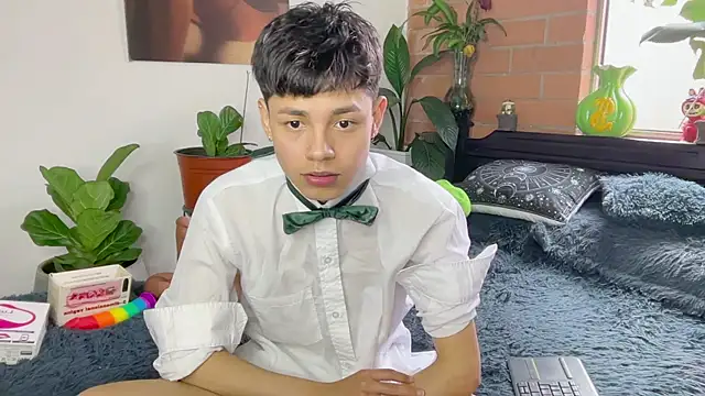 Andy_Belier23's Live XXX Chat