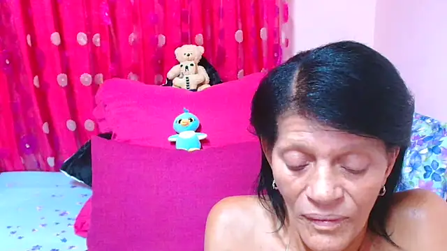 SLUTTYROXY: онлайн-секс-чат