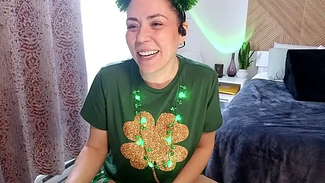 Ellie-Elizabeth's Live XXX Chat