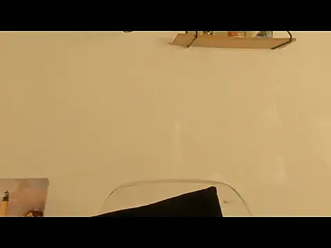 aprille15 Adlı Modelin Canlı XXX Sohbeti