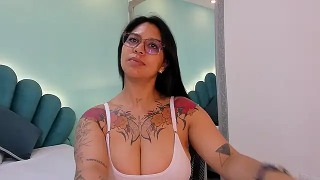 sharlott18のライブXXXチャット