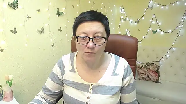 EmilyL0ve live XXX chat