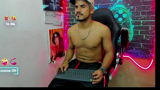 Latins_on_fire 웹캠 쇼