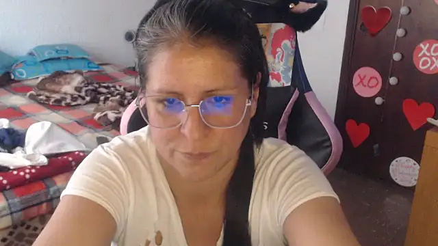 LucifernandaSwのライブXXXチャット