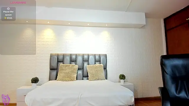 VenusCooper – Naživo XXX chat