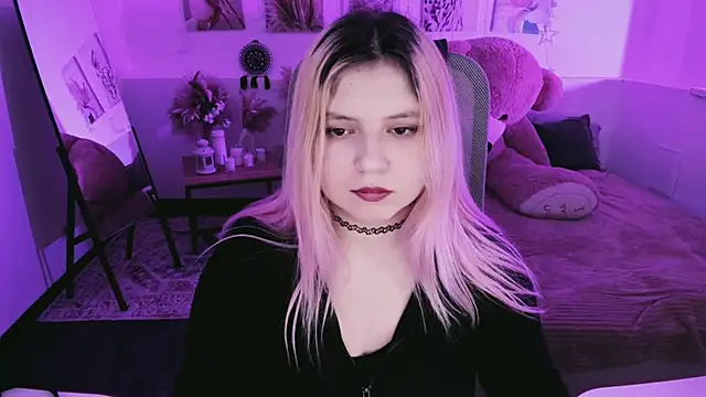 DiaAngell's Live XXX Chat