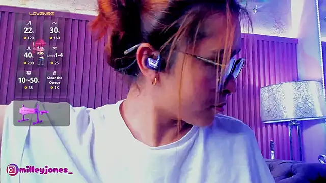 Živý XXX chat MilleyJones