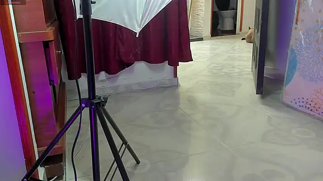 yasmin_rahal webcam show