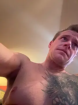 Chatroom XXX en direct de DILFiGuess1