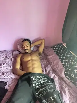 TRILLAHUNG 网络视讯表演