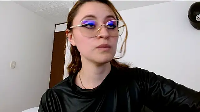 Chat XXX ao vivo de Juls_winter_