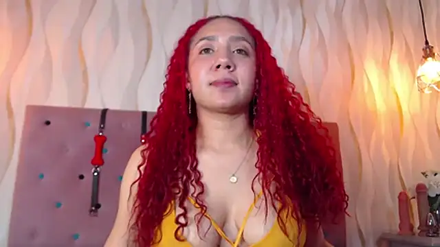 IsabelaLatina's Live XXX Chat