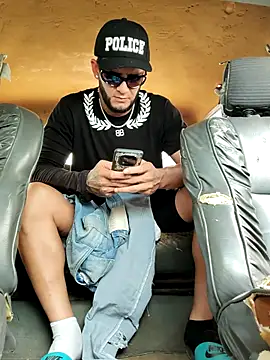 Czat XXX na żywo – PIGHIGHDIRTY_p0