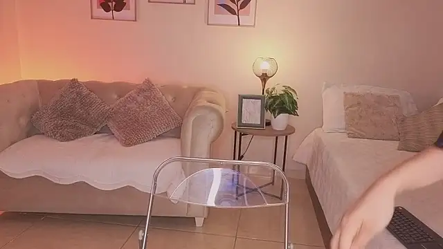 DahianaWalcott: онлайн-секс-чат