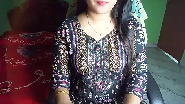 BengaliQueenStar Adlı Modelin Canlı XXX Sohbeti