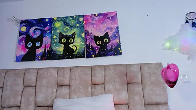 XXX chat uživo modela MiiaBlumm_