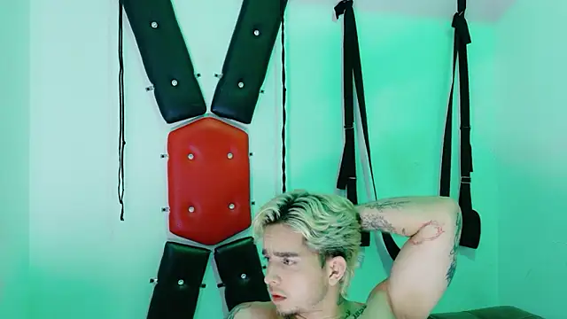 AliceandMax webkamerás műsora