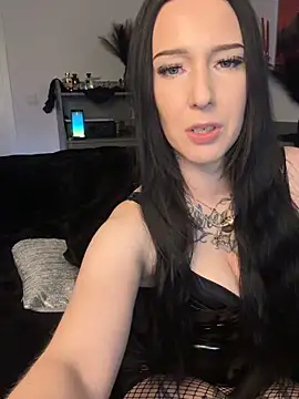 Trixie-Tainted Webcam-Show