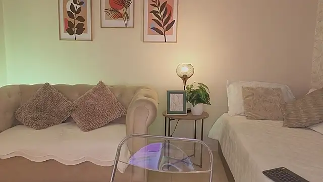 Chat +18 de DahianaWalcott ao vivo