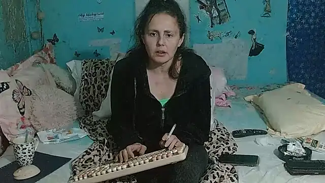 brighteyes77 Live XXX-chat