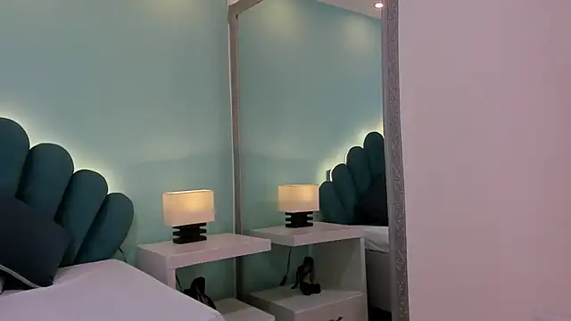 Chat XXX en directo de sharlott18