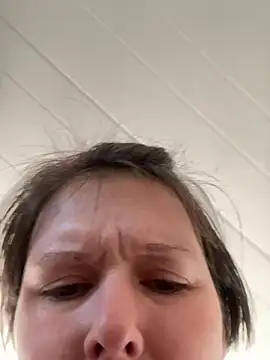 CUMFOREVERY1nTitTiES2 Chat XXX in diretta