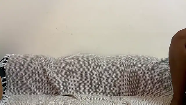 Chatroom XXX en direct de priyadevi17