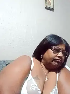 mileesha Chat XXX in diretta