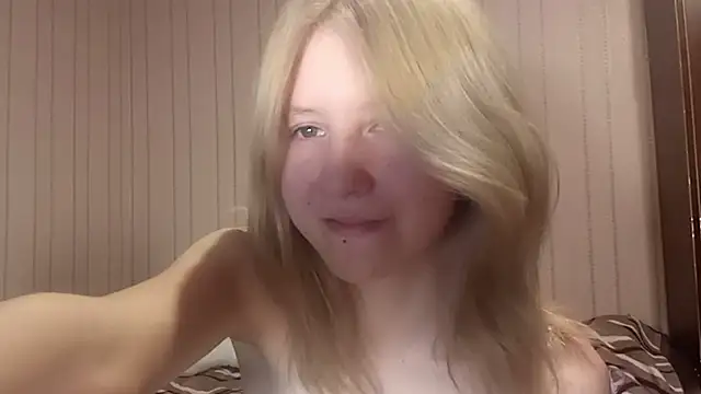 RunawayBr1de: онлайн-секс-чат