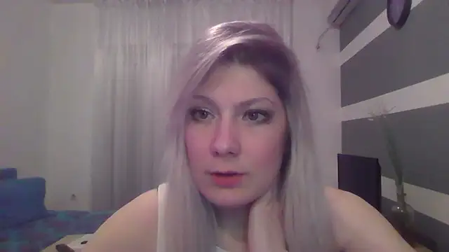 Foxy_Bright Chat XXX in diretta