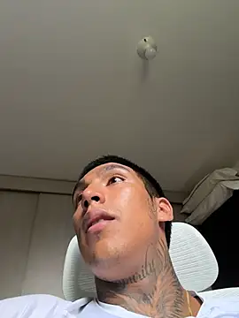 Živý XXX chat sendfer