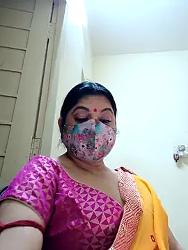 Chat XXX en directo de Ratna-777