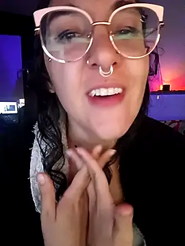 MelinerdのライブXXXチャット