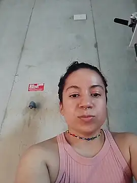 Chat +18 de chiarafustox ao vivo