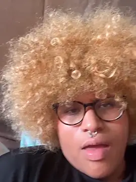 Saphire-18's Webcam Show