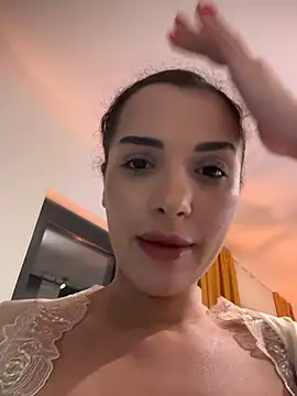 Pokazy przed kamerką – NaughtyChloeee